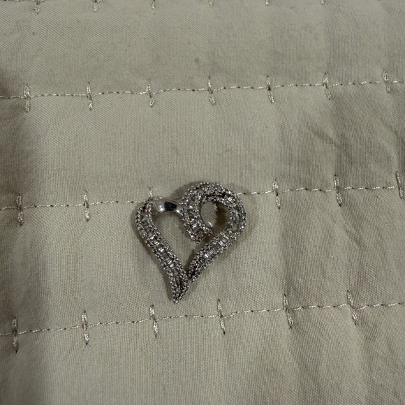 Zales Silver Heart Pendant - Picture 1 of 3
